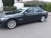 Gebraucht BMW 740 326 PS (239 kW) 2009 Grau Limousine