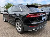 Gebraucht Audi Q8 Basis 286 PS (210 kW) 2022 Schwarz SUV