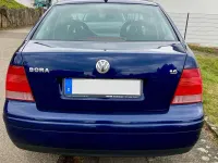 Gebraucht VW Bora Highline 105 PS (77 kW) 2000 Blau Limousine