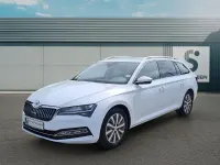 Gebraucht Skoda Superb Style 150 PS (110 kW) 2022 Moonweiss metallic Kombi