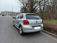 Gebraucht VW Polo Comfortline 90 PS (66 kW) 2012 Silber Kleinwagen