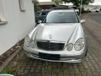 Gebraucht Mercedes E220 150 PS (110 kW) 2005 Silber Limousine