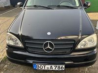 Gebraucht Mercedes ML320 218 PS (160 kW) 2001 Schwarz SUV