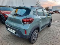 Gebraucht Dacia Spring Extreme 47 kW (65 PS) 2023 Grün (flechtengrau) (metallic) Kleinwagen