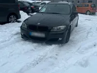 Gebraucht BMW 318 143 PS (105 kW) 2010 Schwarz Kombi