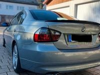 Gebraucht BMW 320 150 PS (110 kW) 2007 Grün Limousine