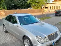 Gebraucht Mercedes E240 Classic 177 PS (130 kW) 2003 Silber Limousine