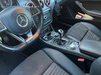 gebraucht Mercedes GLA180 AMG Line