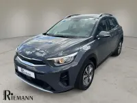 Gebraucht Kia Stonic Vision 101 PS (74 kW) 2023 (prg) perennialgrau met. SUV