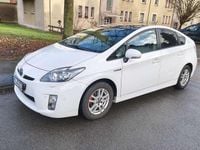 Gebraucht Toyota Prius Executive 99 PS (72 kW) 2011 Weiß Limousine