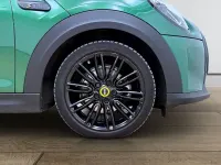 Gebraucht Mini Cooper SE Classic 135 kW (184 PS) 2022 Grün Kleinwagen