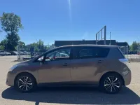 Gebraucht Toyota Verso Edition-S 111 PS (81 kW) 2018 Grau Van / Kleinbus