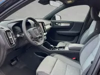 Gebraucht Volvo XC40 Plus 163 PS (119 kW) 2025 Onyx schwarz SUV