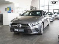 Gebraucht Mercedes A200 Urban 163 PS (119 kW) 2020 Grau (mountaingrau  met.) Limousine