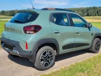 Gebraucht Dacia Spring Extreme 47 kW (65 PS) 2024 Grün Kleinwagen