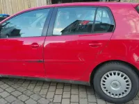 Gebraucht VW Golf V 102 PS (75 kW) 2006 Rot Kleinwagen