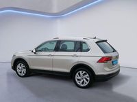 Gebraucht VW Tiguan Move 131 PS (96 kW) 2024 Ivory silver metallic SUV