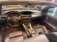 Gebraucht BMW 320 Cabriolet M Sport 170 PS (125 kW) 2010 Schwarz Cabrio