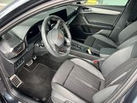 Używany Cupra Leon VZ 300 KM (220 kW) 2024 Szary Sedan/Limuzyna