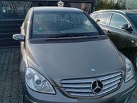 Gebraucht Mercedes B200 140 PS (102 kW) 2005 Grau Van / Kleinbus