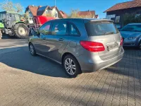 Gebraucht Mercedes B180 109 PS (80 kW) 2013 Grau Kleinwagen