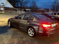 Gebraucht BMW 320 Sport Line 184 PS (135 kW) 2014 Braun Limousine