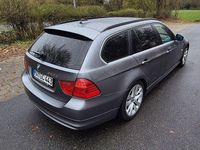 Gebraucht BMW 320 Exclusive 184 PS (135 kW) 2011 Grau Kombi