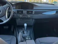 Gebraucht BMW 320 184 PS (135 kW) 2011 Schwarz Kombi