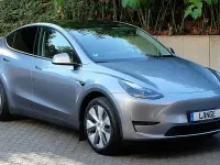 Gebraucht Tesla Model Y Long Range RWD 255 kW (347 PS) 2024 Quicksilver metallic SUV