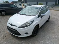 Gebraucht Ford Fiesta Trend 60 PS (44 kW) 2011 Weiß Kleinwagen