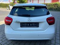 Gebraucht Mercedes A180 109 PS (80 kW) 2016 Weiß Limousine