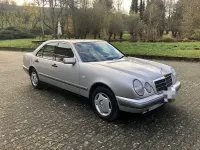 Gebraucht Mercedes E200 136 PS (100 kW) 1997 Silber Limousine