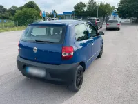 Gebraucht VW Fox 54 PS (39 kW) 2006 Blau Kleinwagen