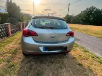 Gebraucht Opel Astra 125 PS (91 kW) 2012 Silber Kleinwagen