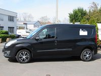 Gebraucht Opel Combo 105 PS (77 kW) 2015 Schwarz Van / Kleinbus