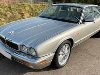 Gebraucht Jaguar XJ8 Executive 237 PS (174 kW) 1998 Silber Limousine