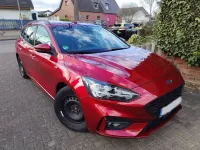 Gebraucht Ford Focus ST-Line 125 PS (91 kW) 2020 Rot Kombi