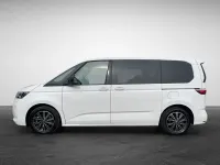 Gebraucht VW Multivan Basis 150 PS (110 kW) 2024 Weiß (candyweiß) Van / Kleinbus