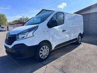 Second-hand Renault Trafic 121 CP (88 kW) 2018 Alb Monovolum