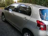 Gebraucht Toyota Yaris 99 PS (72 kW) 2012 Gold Kleinwagen