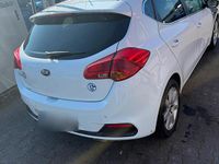 Gebraucht Kia Ceed 99 PS (72 kW) 2014 Weiß Kleinwagen