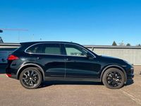 Second-hand Porsche Cayenne 300 CP (220 kW) 2010 Negru SUV