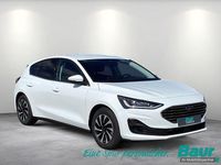 Gebraucht Ford Focus Titanium 125 PS (91 kW) 2025 Frozen white Limousine
