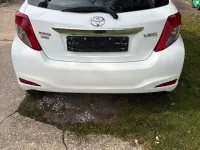 Gebraucht Toyota Yaris 69 PS (50 kW) 2013 Weiß Kleinwagen