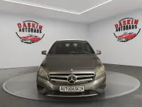 Gebraucht Mercedes A180 109 PS (80 kW) 2013 Mountaingrau  met. Kleinwagen