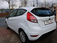 Gebraucht Ford Fiesta Trend 75 PS (55 kW) 2016 Weiß Limousine