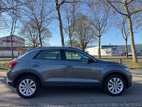 Gebraucht VW T-Roc Style 116 PS (85 kW) 2018 Grau SUV