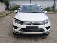 gebraucht VW Touareg Exclusive Facelift 262 PS Modell 2015 Vollausstattung