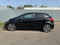 Gebraucht Kia Rio 84 PS (61 kW) 2016 Schwarz Kleinwagen