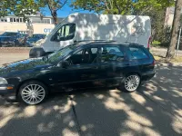 Second-hand Volvo V40 122 CP (89 kW) 2000 Albastru Break